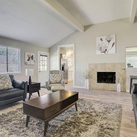 Cheerful 3 Bedroom Home In A Quiet Neighborhood. 休斯敦 外观 照片