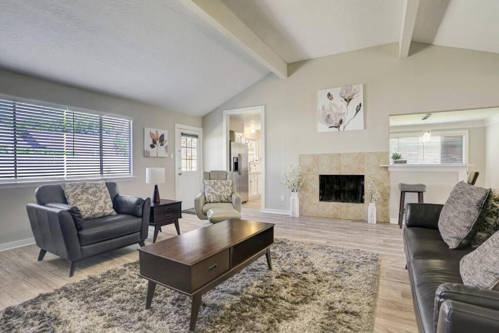 Cheerful 3 Bedroom Home In A Quiet Neighborhood. 休斯敦 外观 照片