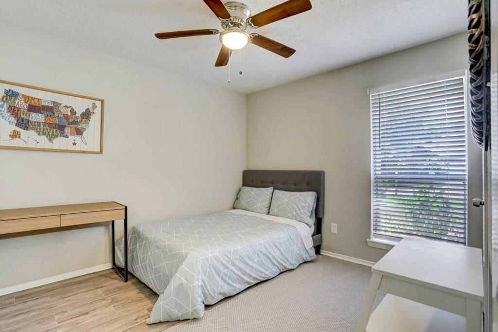 Cheerful 3 Bedroom Home In A Quiet Neighborhood. 休斯敦 外观 照片