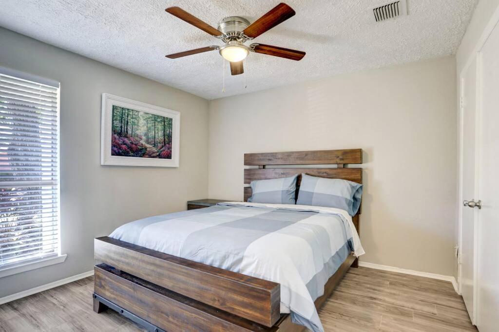 Cheerful 3 Bedroom Home In A Quiet Neighborhood. 休斯敦 外观 照片