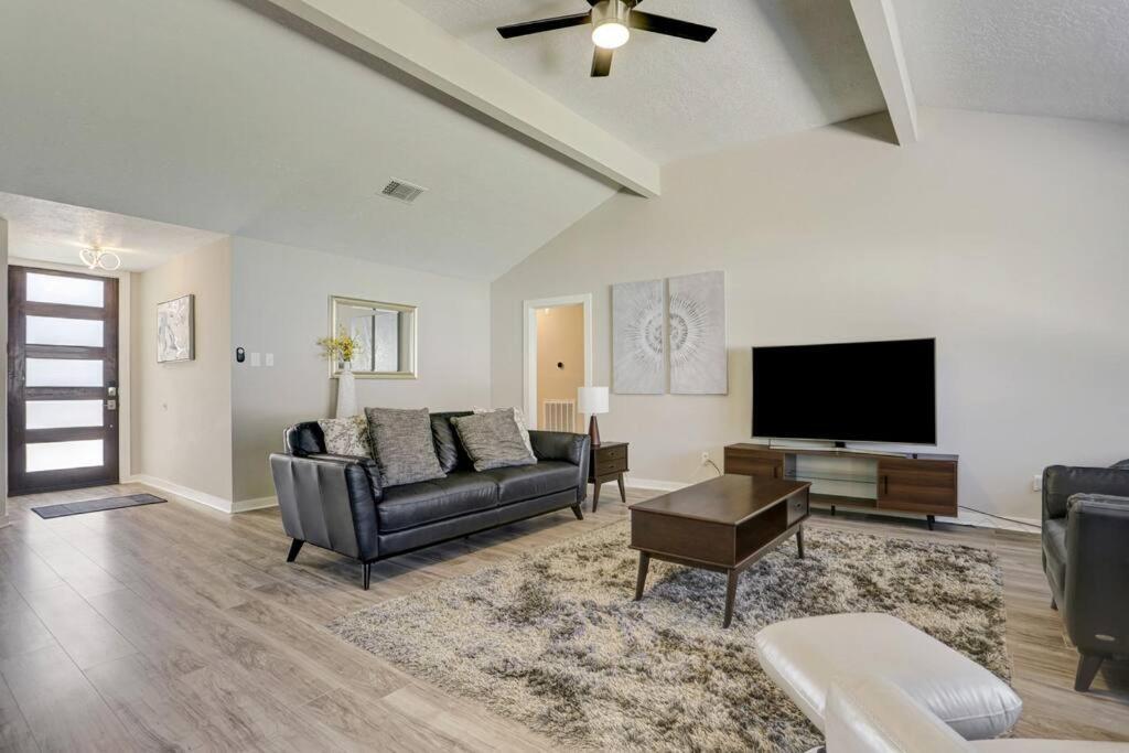 Cheerful 3 Bedroom Home In A Quiet Neighborhood. 休斯敦 外观 照片